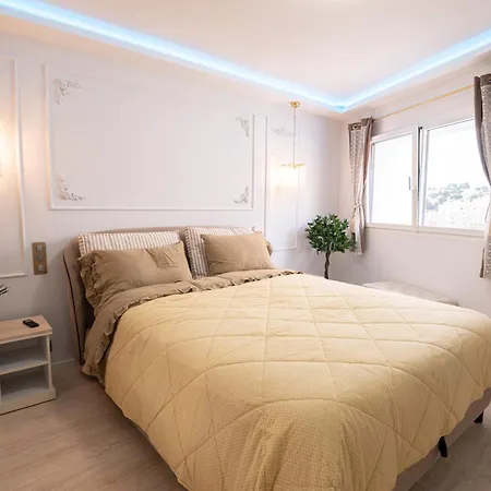 2-bedroom Luxurious With Balcony And Parking Lägenhet Cannes