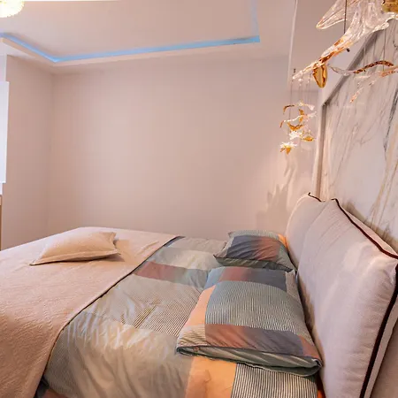 Daire 2-bedroom Luxurious With Balcony And Parking Cannes
