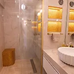 2-bedroom Luxurious With Balcony And Parking Appartement
